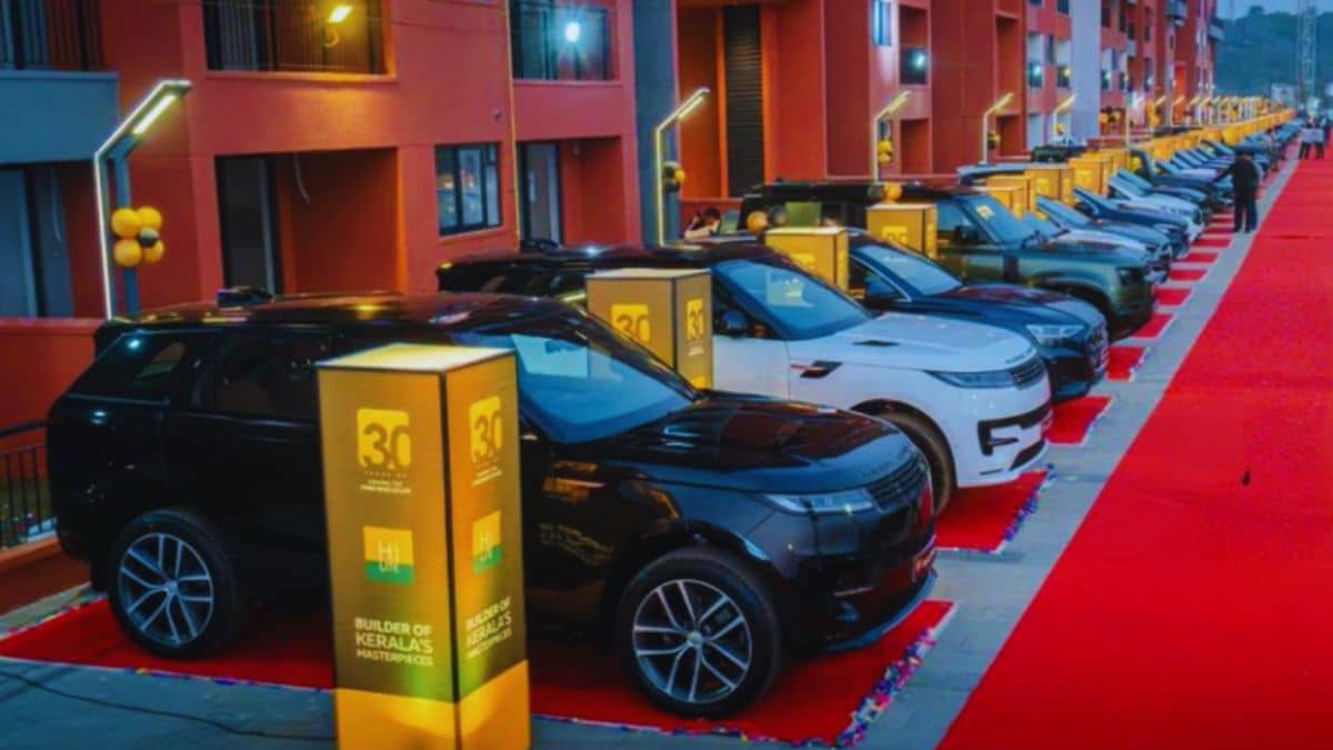 इस कंपनी ने 47 कर्मचारियों को बांटी 20 करोड़ की कारें; रेंज रोवर, ऑडी और डिफेंडर भी हैं शामिल इस कंपनी ने 47 कर्मचारियों को बांटी 20 करोड़ की कारें; रेंज रोवर, ऑडी और डिफेंडर भी हैं शामिल