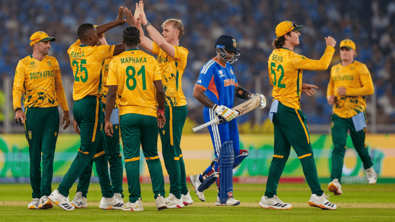 भारत की दक्षिण अफ्रीका से बड़े अंतर से हार, अब इस तरह सेमीफाइनल में पहुंचेगी टीम; बन गए नए समीकरण