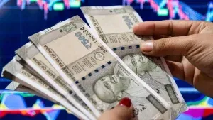 बैंक कर्मचारियों के लिए खुशखबरी, इतना बढ़ गया DA, अपनी बेसिक-पे से चेक करें कितनी बढ़ेगी सैलरी