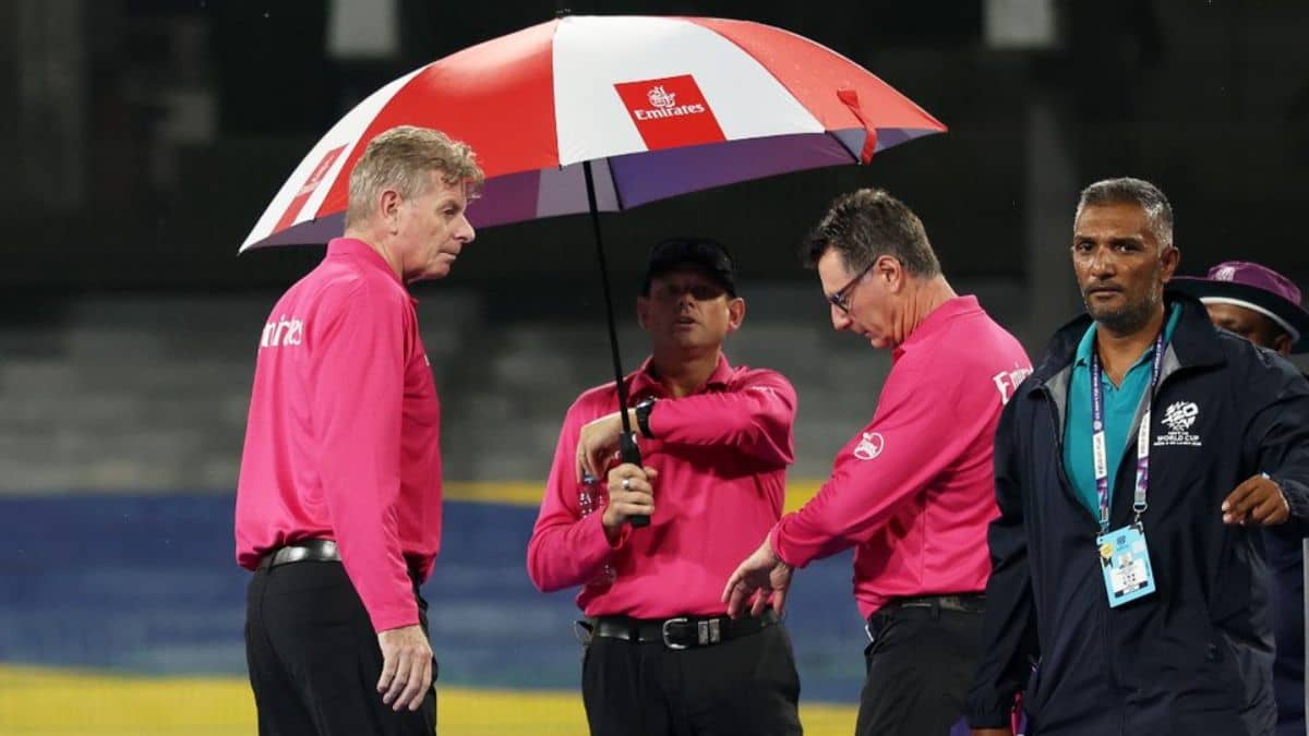 सुपर-8 में अगर बारिश बिगाड़ दे खेल, तो कैंसिल मैच पर कैसे मिलते हैं अंक? जान लें ICC का नियम सुपर-8 में अगर बारिश बिगाड़ दे खेल, तो कैंसिल मैच पर कैसे मिलते हैं अंक? जान लें ICC का नियम