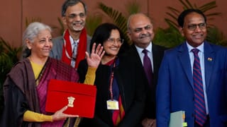 Union Budget 2026: 9 बजट और 9 पारंपरिक साड़‍ियां, इस बार चुनी व‍ित्त मंत्री निर्मला सीतारमण ये खास साड़ी