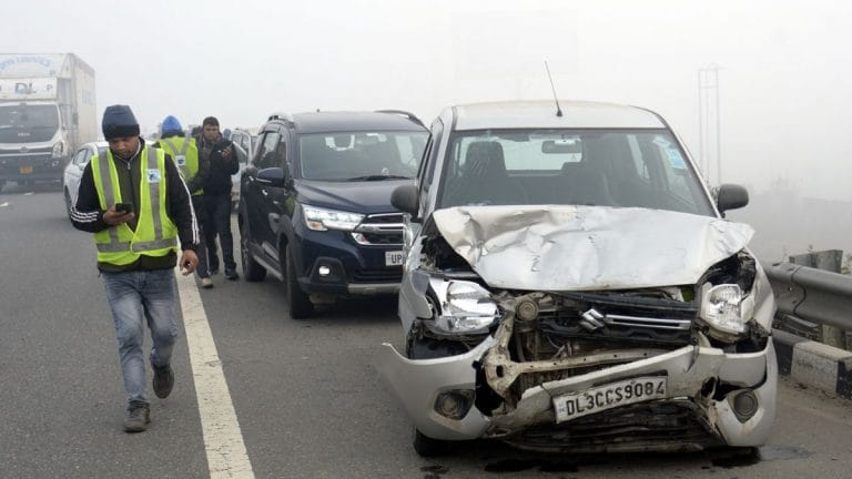 सड़क एक्सीडेंट पीड़ितों का खर्च उठाएगी सरकार, लॉन्च हुई PM RAHAT योजना; मिलेगा 1.5 लाख तक का कैशलेस इलाज