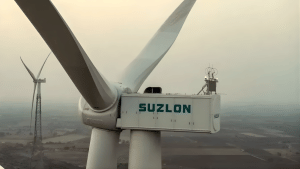 गिरावट के बाद मौका? 51% तक चढ़ सकता है Suzlon, ICICI Securities ने दोहराई BUY रेटिंग; जानें टारगेट प्राइस