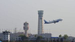 एयर ट्रैफिक कंट्रोलर के खाली हैं 1279 पद, एविएशन सेफ्टी में अहम रोल निभाते हैं ATC कर्मचारी