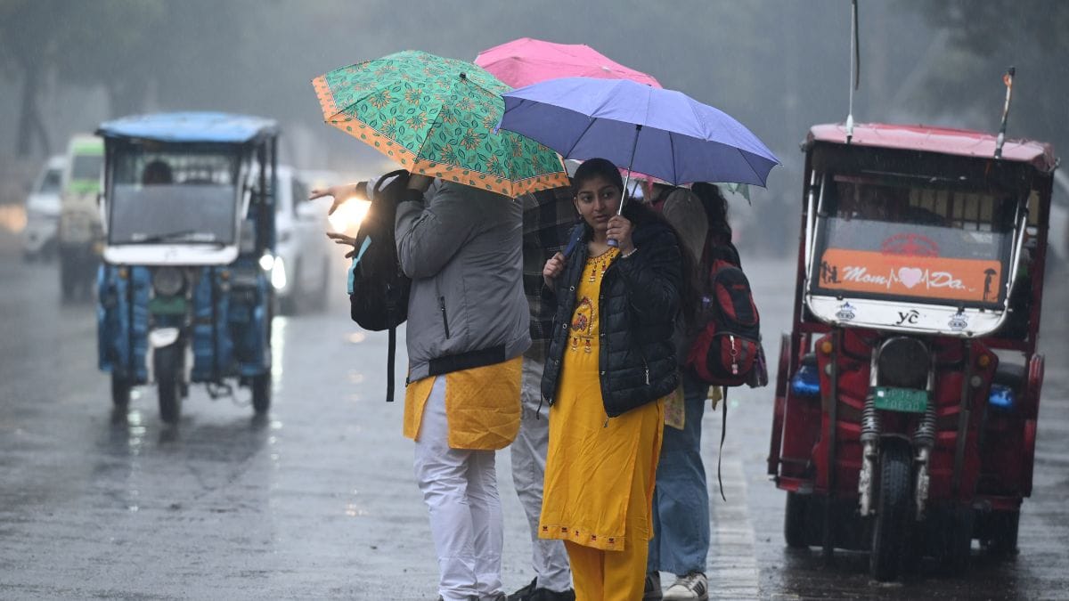 ठंड गई नहीं है अभी, यूपी-बिहार से दिल्ली तक बदलेगा मौसम, दो वेस्टर्न डिस्टर्बेंस का अलर्ट; बारिश-बर्फबारी की चेतावनी