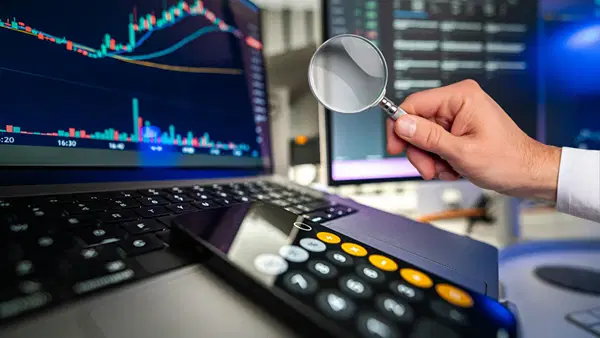 सोमवार को बाजार में ‘मंडे फीवर’, गिफ्ट निफ्टी ने दिए हरियाली के संकेत, पर क्या कच्चा तेल बिगाड़ेगा खेल? सोमवार को बाजार में ‘मंडे फीवर’, गिफ्ट निफ्टी ने दिए हरियाली के संकेत, पर क्या कच्चा तेल बिगाड़ेगा खेल?