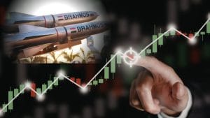 ब्रह्मोस मिसाइल डील से बढ़ सकती है डिफेंस कंपनियों की कमाई, HAL और Paras Defence समेत इन शेयरों पर रखें नजर