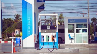 पेट्रोल पंप पर फ्रॉड का न हो जाएं शिकार, सिर्फ 0 मीटर का चक्कर पड़ेगा भारी, तेल लेते समय ये चीज भी करें चेक