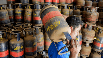 बेंगलुरु में होटलों को बंद हुई LPG की सप्लाई, मंगलवार से ठप हो जाएगा कामकाज; लोगों को झेलनी पड़ सकती है परेशानी