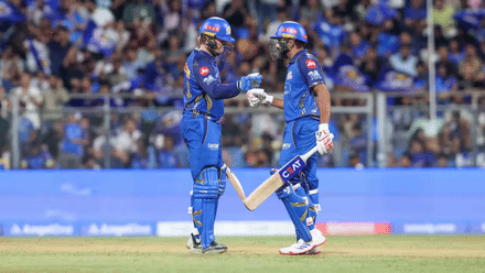 MI vs KKR: 221 रन चेज कर मुंबई की शानदार जीत, रोहित-रिकल्टन की साझेदारी ने पलटी बाजी