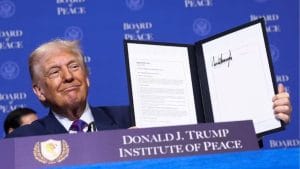 नोट पर ट्रंप का सिग्नेचर और सोने के सिक्कों पर तस्वीर, आजादी के 250वीं वर्षगांठ पर अमेरिका तोड़ेगा 165 साल पुरानी परंपरा