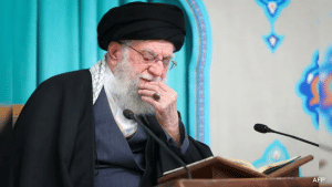 खामनेई अपने पीछे छोड़ गए कितनी दौलत? जानें दुनिया में कहां-कहां है संपत्ति, पैसा इतना कि ट्रंप भी दिखेंगे गरीब