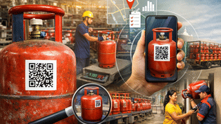 LPG सिलेंडर पर होता है QR कोड, निकल जाती है पूरी कुंडली, किल्लत में आपकी मजबूरी का कोई नहीं उठा पाएगा फायदा