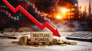 युद्ध की आंच में झुलस गए दिग्गज म्यूचुअल फंड! 1 महीने में 9% तक गिरे पोर्टफोलियो, क्या आप भी घाटे में?