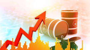 क्रूड ऑयल का बाजार है गर्म, आप भी इसमें निवेश कर कमा सकते हैं पैसे, जान लें सभी तरीके