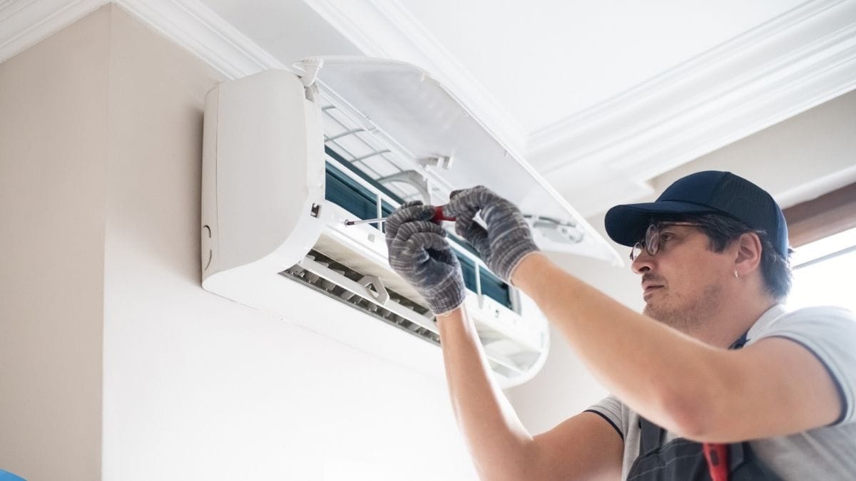 AC में गैस भरवाने के लिए कितना पैसा लगता है, कहीं अधिक खर्च तो नहीं कर रहे हैं आप?