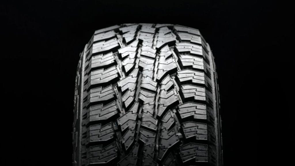 गर्मियों में कितनी होनी चाहिए कार के टायरों में हवा