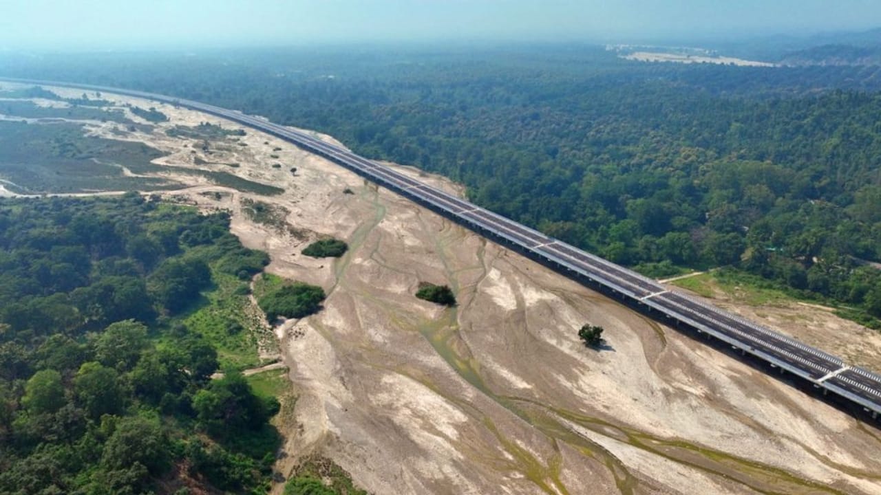 दिल्ली-देहरादून एक्सप्रेसवे कितना खास, देखें तस्वीरें