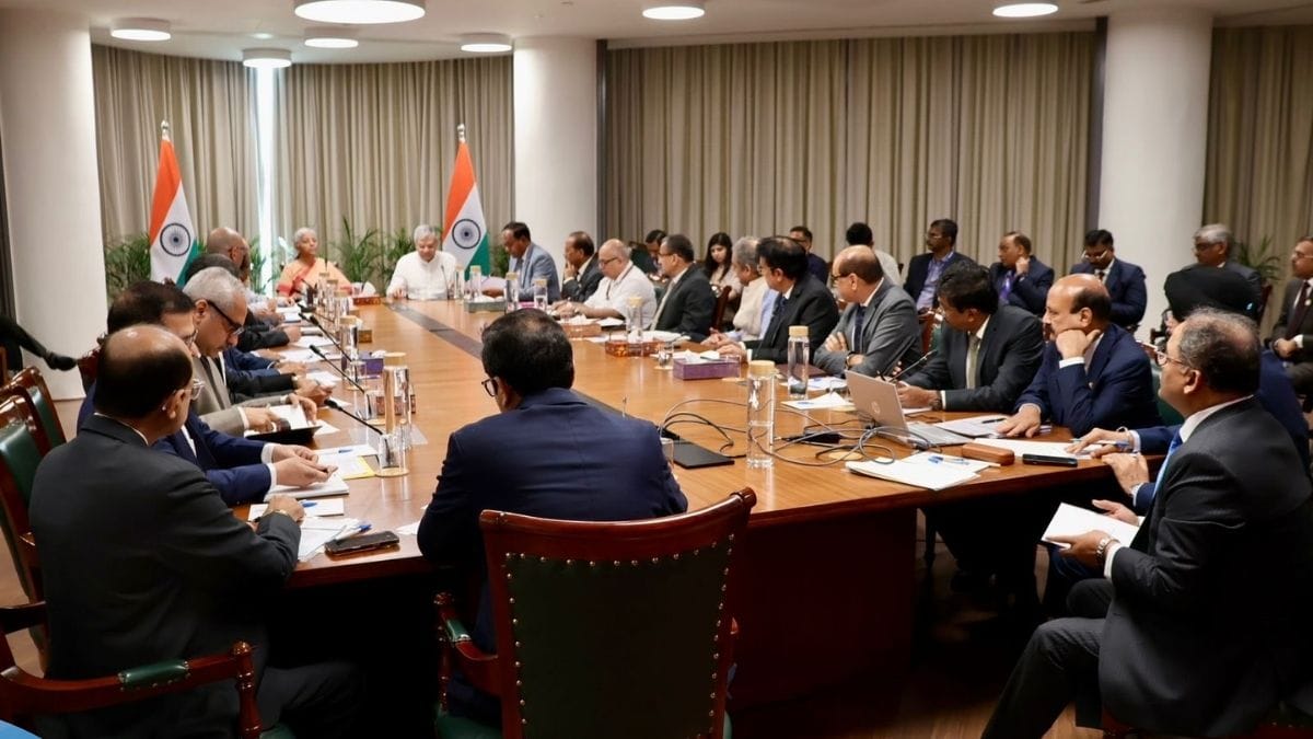 कितना ताकतवर Anthropic Mythos AI, जिससे बैंकिंग सिस्टम को खतरा; वित्त मंत्री ने की हाई लेवल मीटिंग… बना ये प्लान