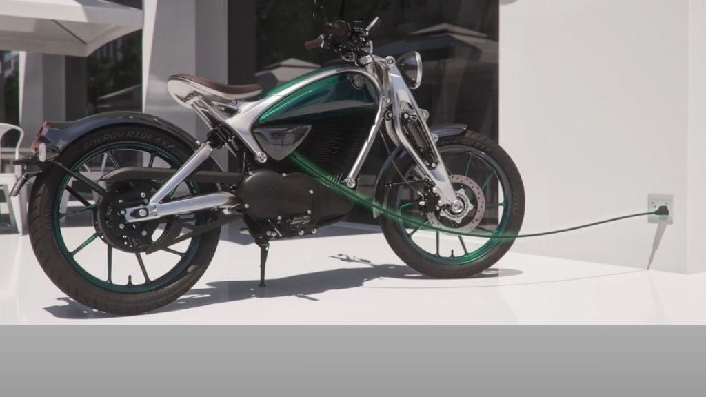 धाक जमाने आ गई Royal Enfield की पहली इलेक्ट्रिक बाइक, एक बार चार्ज करने पर चलेगी 154 KM