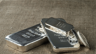 Silver Price Today: चांदी की कीमतों में मामूली गिरावट, जानें दिल्ली, पटना, लखनऊ समेत अपने शहर के भाव