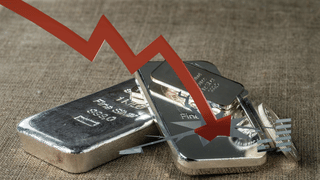 Silver Price Today: 1 दिन में 10 हजार रुपये सस्ती हुई चांदी, जानें दिल्ली-लखनऊ समेत आपके शहर में क्या है रेट