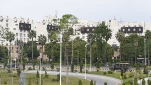 कौन है इस्लामाबाद के सेरेना होटल का मालिक, जहां चल रही है ईरान-अमेरिका समझौते की बातचीत