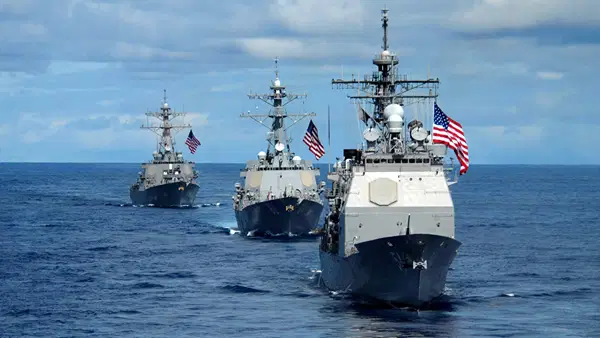 ईरानी बंदरगाहों पर US Navy की नाकेबंदी! 8% महंगा हुआ क्रूड, इन देशों के जहाजों को मिलेगी फ्री मूवमेंट ईरानी बंदरगाहों पर US Navy की नाकेबंदी! 8% महंगा हुआ क्रूड, इन देशों के जहाजों को मिलेगी फ्री मूवमेंट