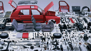 गाड़ियां बनाने वाली इन 3 कंपनियों पर रखें नजर, 362% उछला शेयर, EV ने जगाई नई उम्मीद, तिमाही नतीजे मजबूत