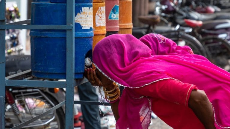 झुलसा रही गर्मी से कब मिलेगी राहत? IMD ने बताई ठंडक की टाइमलाइन; जानें यूपी-बिहार और दिल्ली का मौसम अपडेट