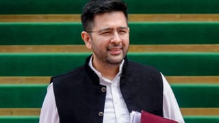 BJP के हुए राघव, आम आदमी पार्टी में बड़ी टूट, हरभजन सिंह समेत 7 सांसदों ने छोड़ा केजरीवाल का साथ