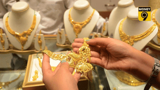 कीमतें गिरने के डर से भारतीयों ने बेचा 50 टन पुराना सोना, 43% बढ़ी बिक्री…क्या अब क्रैश होगा गोल्ड?