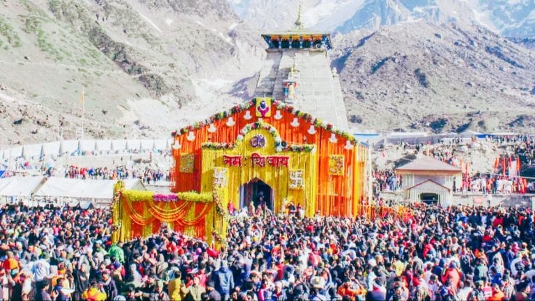 केदारनाथ जाने वालों के लिए जरूरी खबर, भारी बारिश के चलते यात्रा रोकी गई, जानें कब शुरू होगी