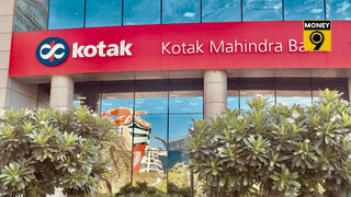 कोटक महिंद्रा बैंक Au Small Finance Bank में खरीदेगा 9.99% हिस्सेदारी, RBI से मिली मंजूरी, जानें कैसे होगी पूरी डील