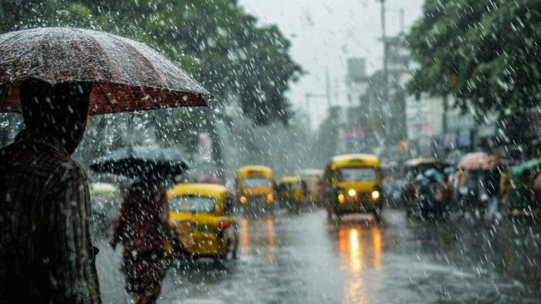 Monsoon आने से पहले बढ़ेगी गर्मी, IMD ने कई राज्यों में जारी किया हीटवेव अलर्ट; 16 मई तक अंडमान पहुंचेगा मानसून