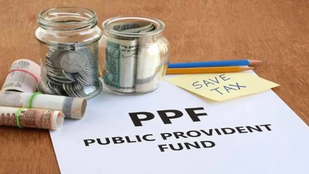 PPF में हर साल कितना जमा कर बनाएं 1 करोड़ रुपये का फंड; जानें कितने साल में पूरा होगा फंड PPF में हर साल कितना जमा कर बनाएं 1 करोड़ रुपये का फंड; जानें कितने साल में पूरा होगा फंड