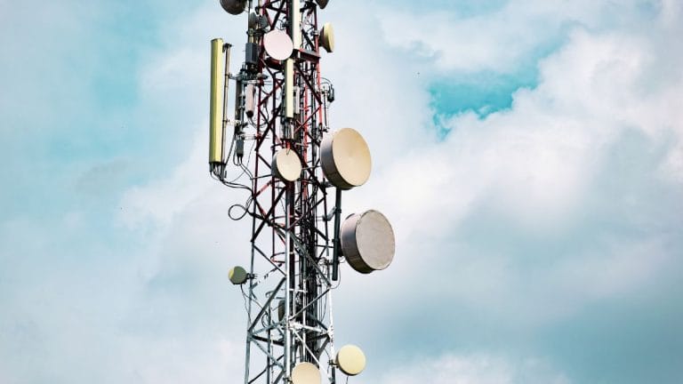 अप्रैल में 133.75 करोड़ पहुंचा देश का टेलीकॉम कस्टमर बेस, Airtel ने Jio को छोड़ा पीछे
