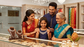 Gold-Silver Price Today : आज चांदी से ज्यादा सोना टूटा, खरीदारी से पहले जान लें अपने शहर के ताजा भाव