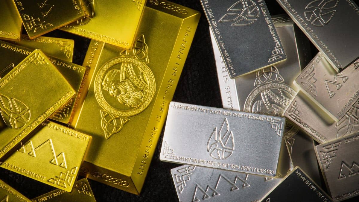 सोना या चांदी? Gold-Silver Ratio ने दिया बड़ा संकेत, जानिए अभी किस मेटल में इन्वेस्टमेंट रहेगा फायदेमंद सोना या चांदी? Gold-Silver Ratio ने दिया बड़ा संकेत, जानिए अभी किस मेटल में इन्वेस्टमेंट रहेगा फायदेमंद