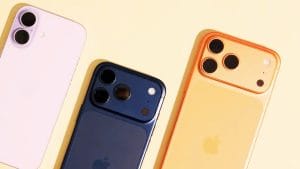 iPhone 18 Pro Max की तस्वीरें लीक, नए Dark Cherry कलर ने खींचा यूजर्स का ध्यान