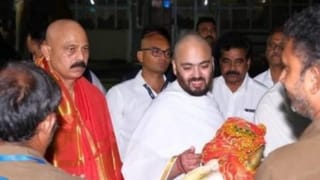 अनंत अंबानी ने तिरुमाला तिरुपति देवस्थानम को 25 इलेक्ट्रिक बसें दान कीं, बढ़ती EV फ्लीट हुई और मजबूत