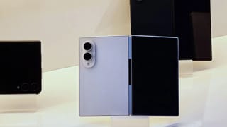 Galaxy Fold यूजर्स के लिए खुशखबरी, Samsung ला रहा है क्रीज कम करने वाली नई डिस्प्ले टेक्नोलॉजी