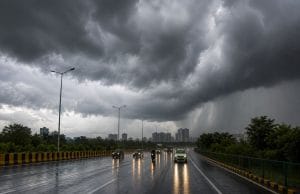 दिल्ली में अभी और सताएगी गर्मी! इस दिन से बदलेगा मौसम; UP, पंजाब समेत कई राज्यों में तेज बारिश की चेतावनी