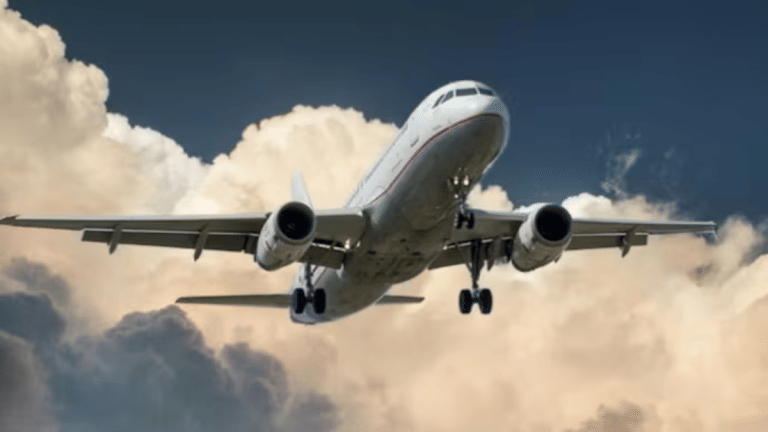 UDAN योजना को झटका! ₹10,200 करोड़ खर्च… फिर भी 326 रूटों पर उड़ानें बंद, ₹28,840 करोड़ से मिलेगा बूस्ट?