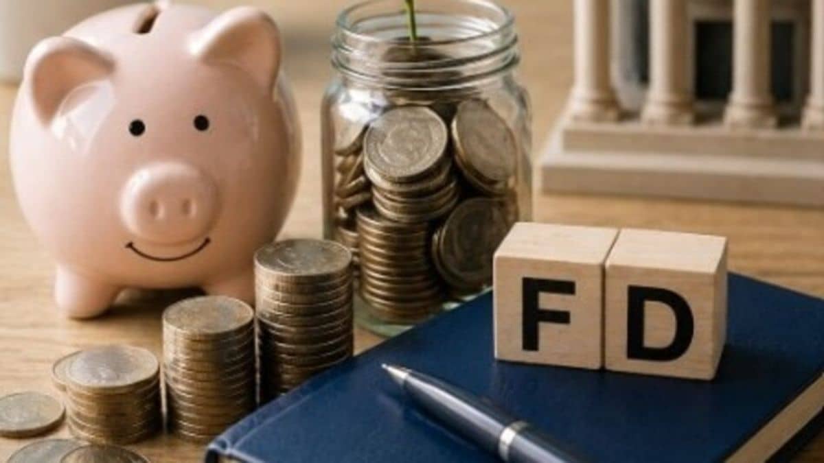 1 अक्टूबर से बदलेंगे FD के नियम, जानिए आम निवेशकों पर क्या होगा असर 1 अक्टूबर से बदलेंगे FD के नियम, जानिए आम निवेशकों पर क्या होगा असर