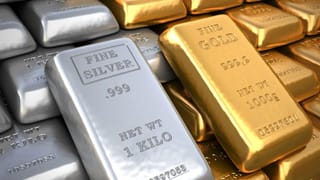 सोना फिर चमका! 6,400 रुपये की तेजी, चांदी भी हुई महंगी