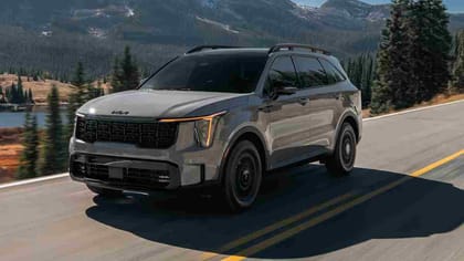 Kia Sorento Hybrid होगी 4 सितंबर को लॉन्च! Fortuner-Majestor को देगी टक्कर!