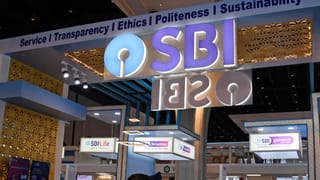 SBI ने FD और सेविंग अकाउंट से जुड़े नियम बदले, ग्राहकों को होगा क्या फायदा और नुकसान?