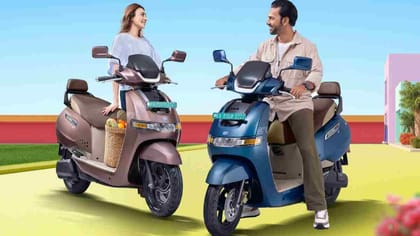 सिंगल चार्ज में 114km तक दौड़ेगा ये इलेक्ट्रिक स्कूटर! TVS ने लॉन्च किया iQube का 2.3kWh वेरिएंट