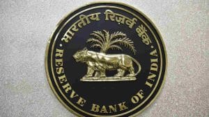 वरदान बना रिजर्व बैंक का फैसला, भारतीय बैंकों ने विदेश से जुटाए 12 अरब डॉलर